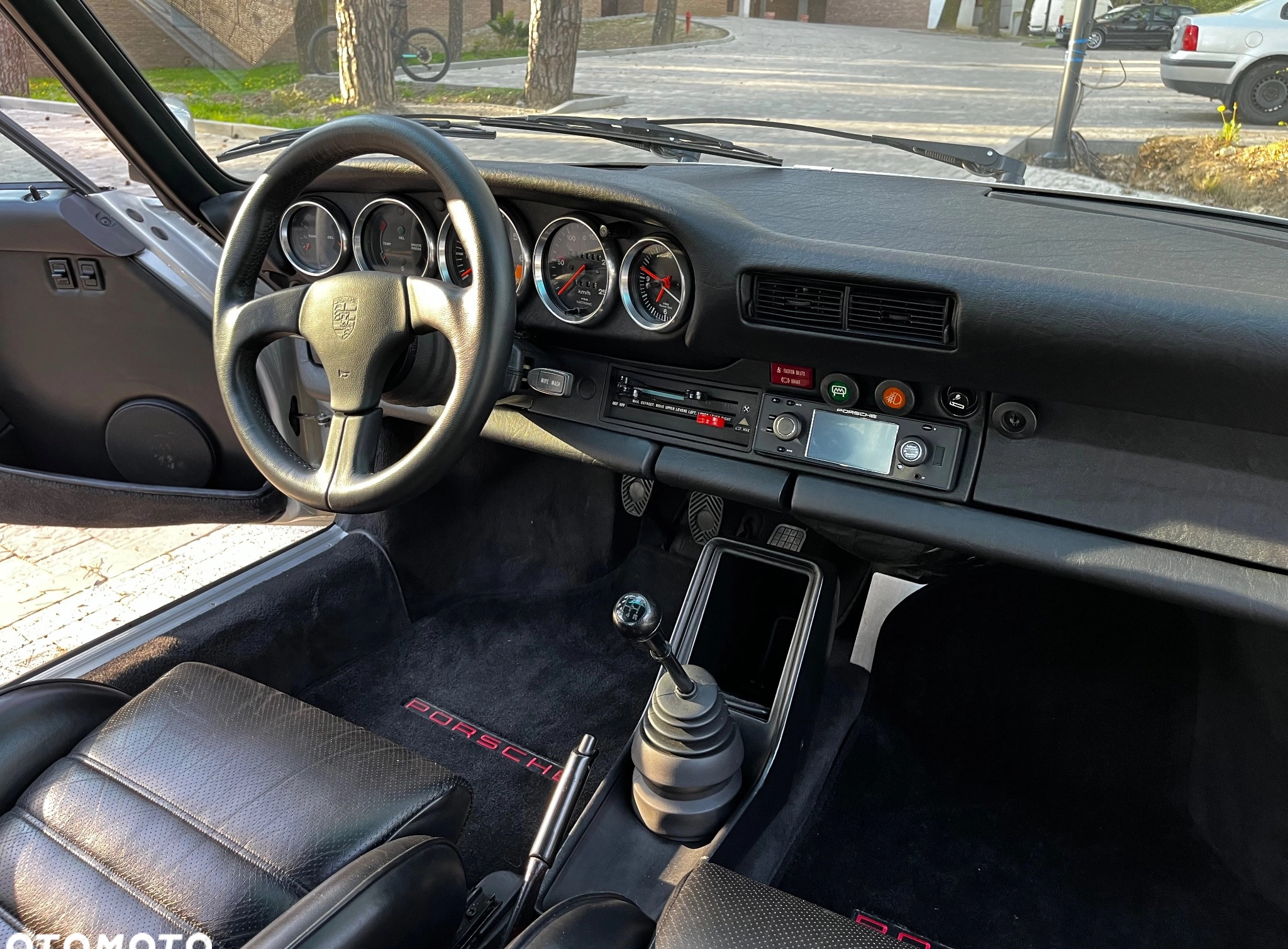 Porsche 911 cena 370000 przebieg: 72000, rok produkcji 1978 z Kraków małe 631